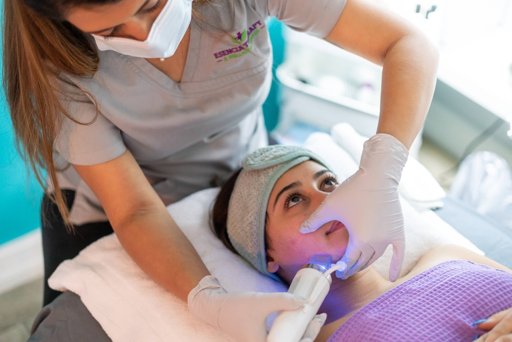 Microneedling Facial