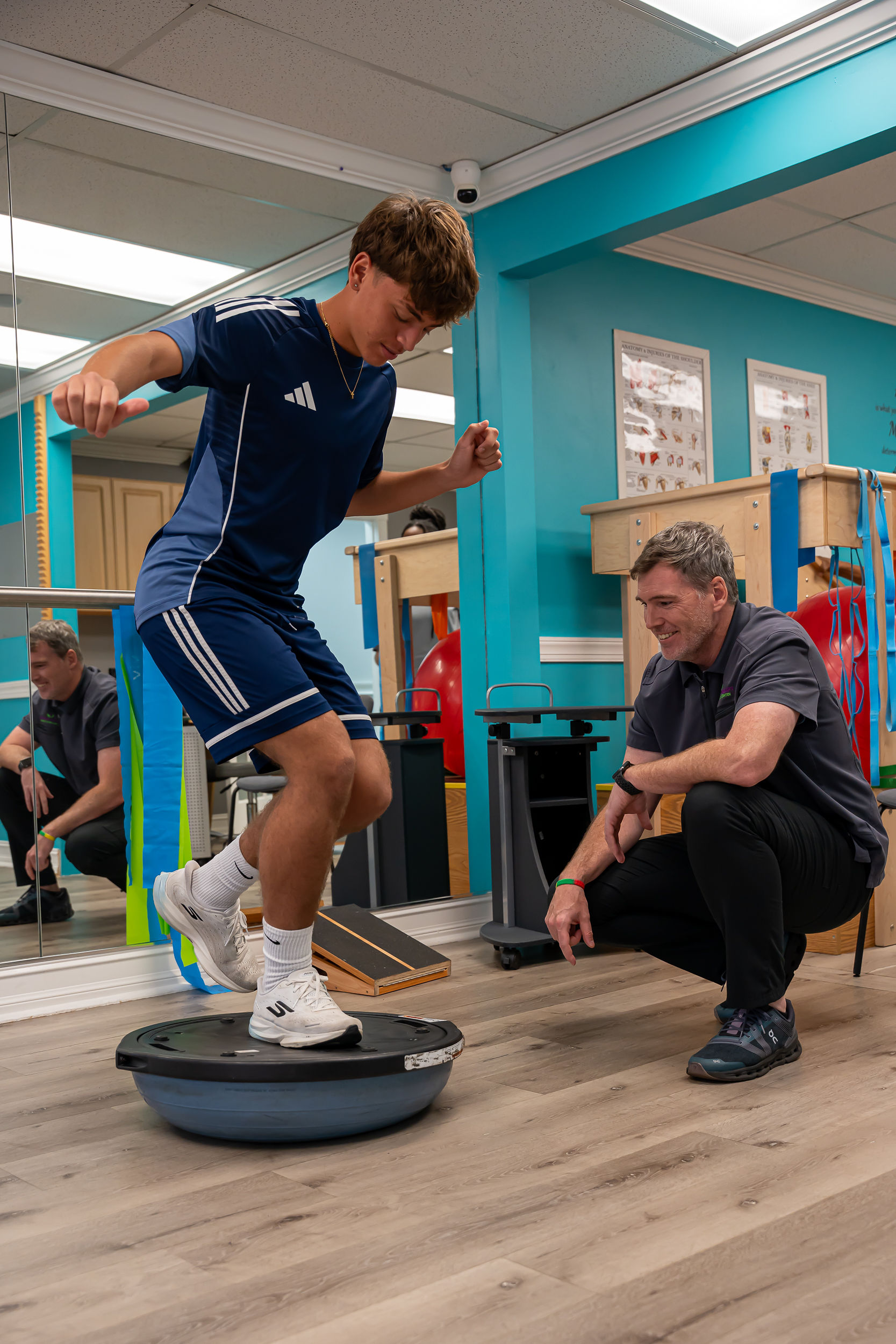 Reduce pain, restore mobility, recover faster at Esencia
